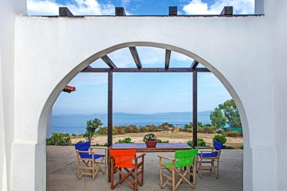 לריסוס Katevi Luxury Seafront Villa מראה חיצוני תמונה
