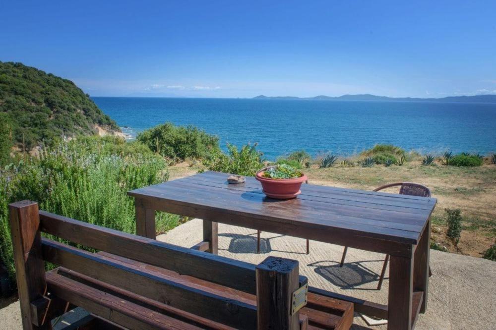 לריסוס Katevi Luxury Seafront Villa מראה חיצוני תמונה
