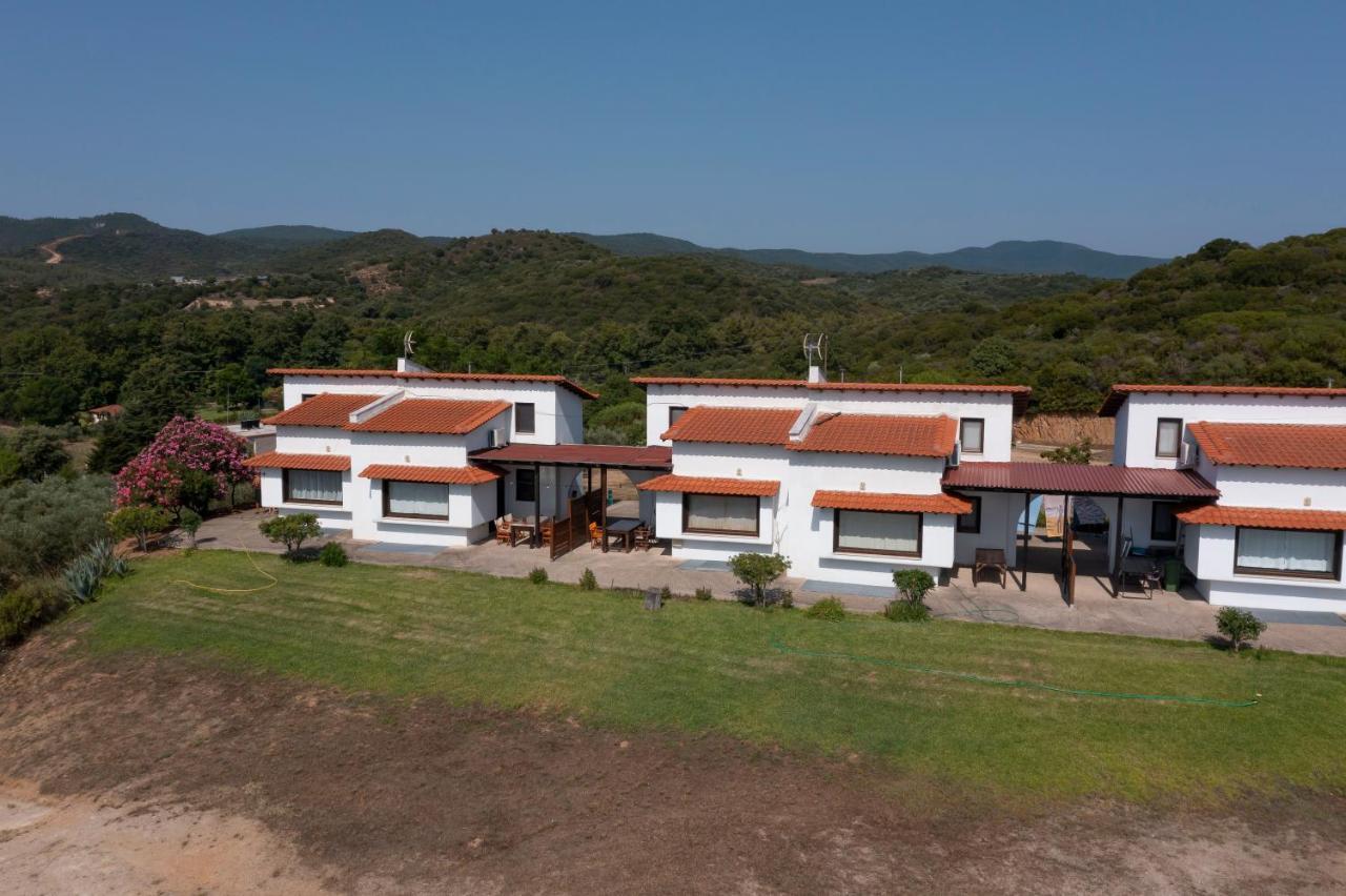 לריסוס Katevi Luxury Seafront Villa מראה חיצוני תמונה