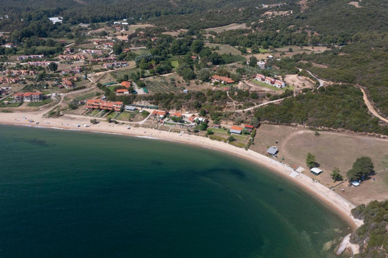 לריסוס Katevi Luxury Seafront Villa מראה חיצוני תמונה